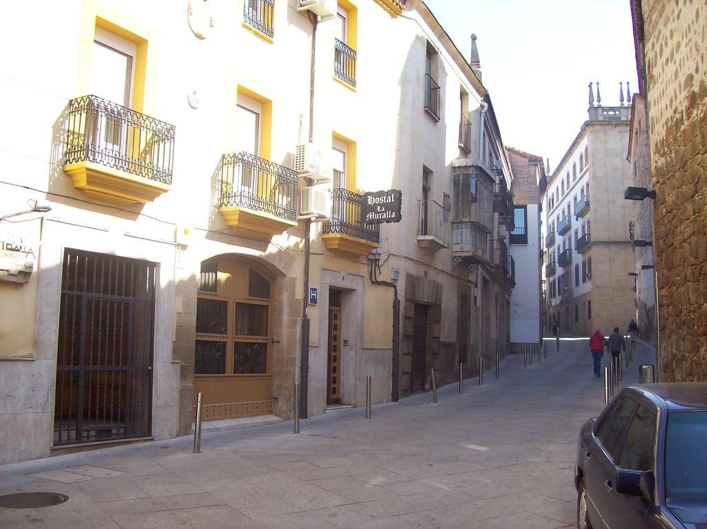 Hostal Muralla Plasencia Ngoại thất bức ảnh