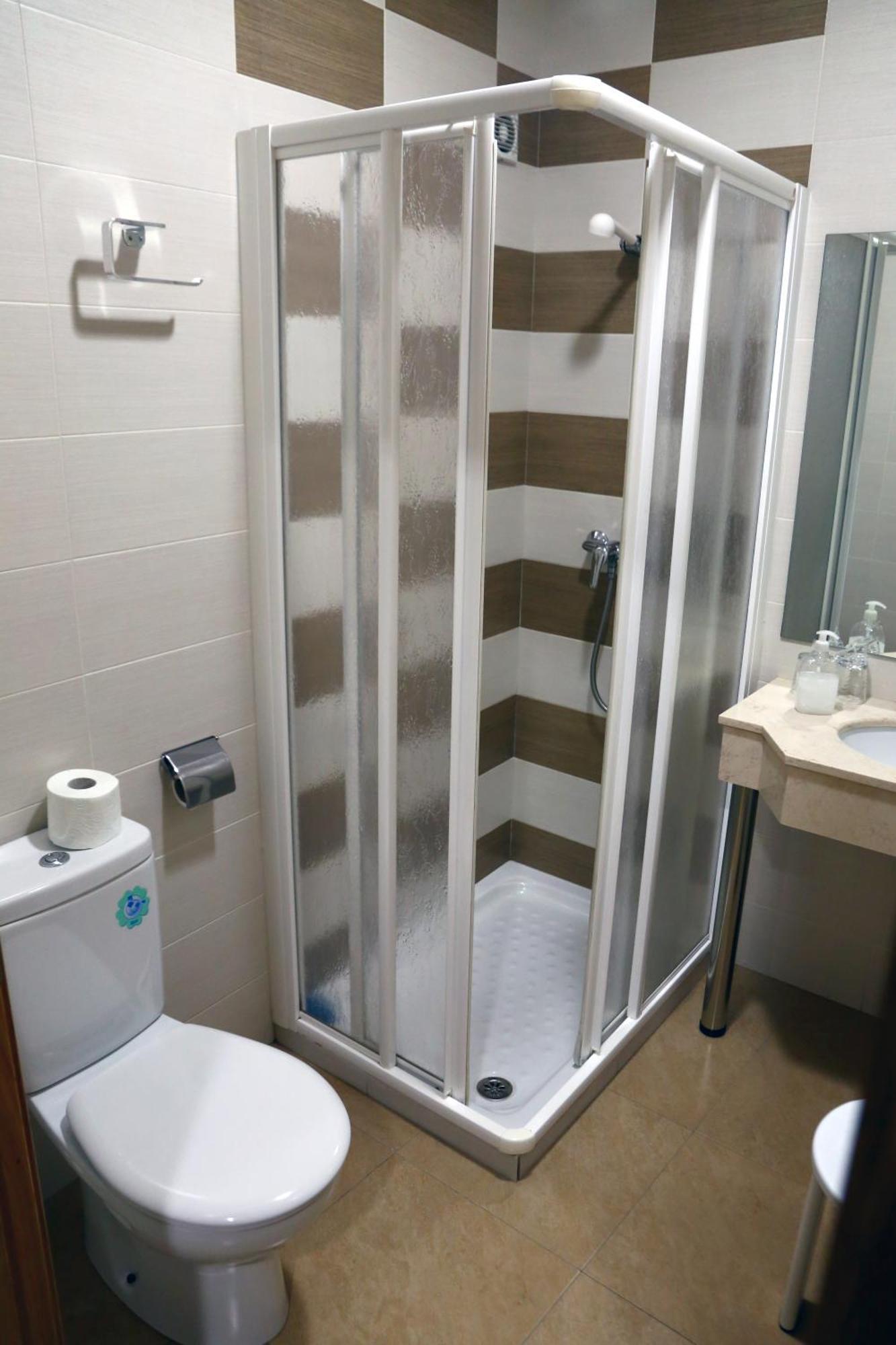 Hostal Muralla Plasencia Ngoại thất bức ảnh