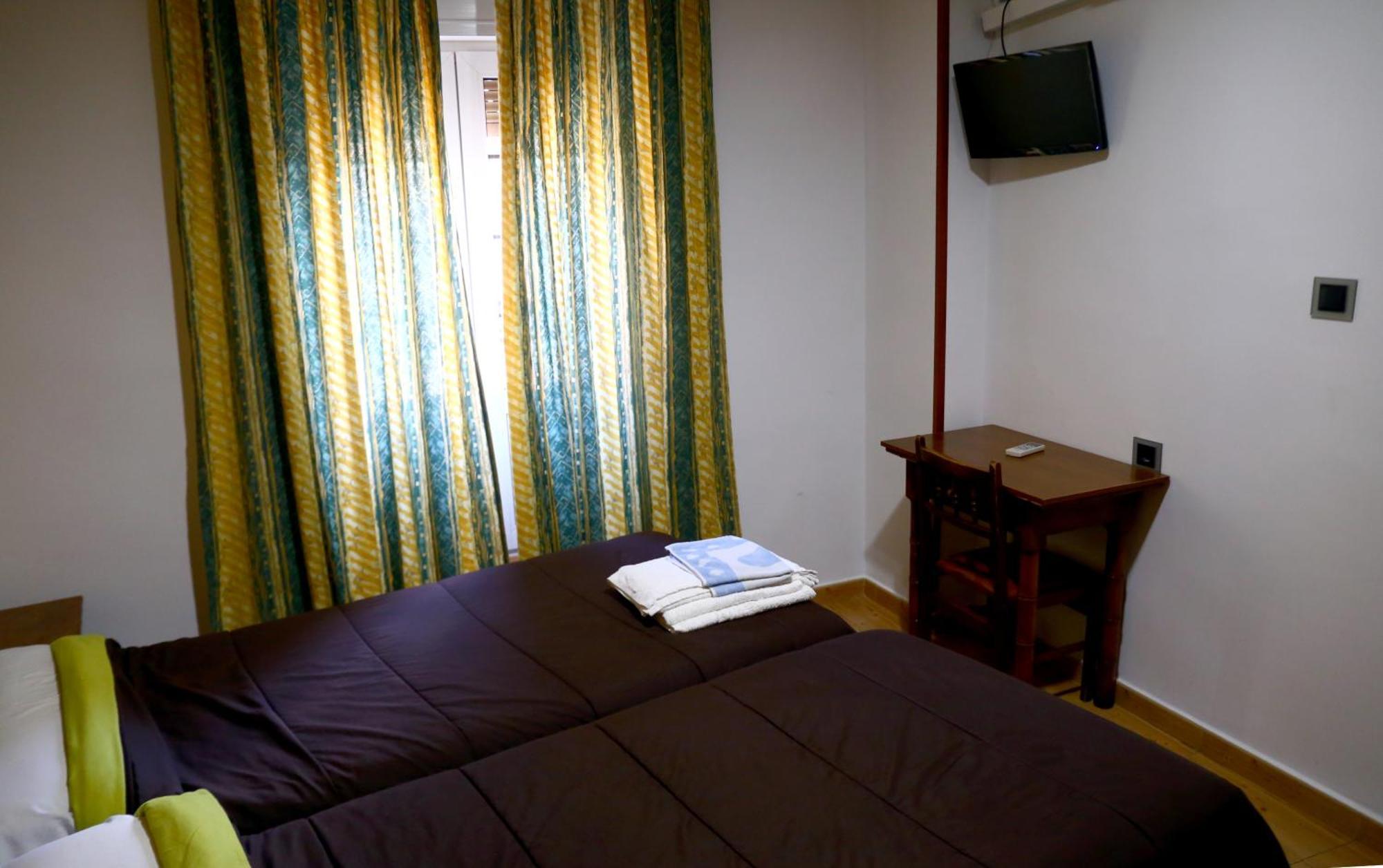 Hostal Muralla Plasencia Ngoại thất bức ảnh