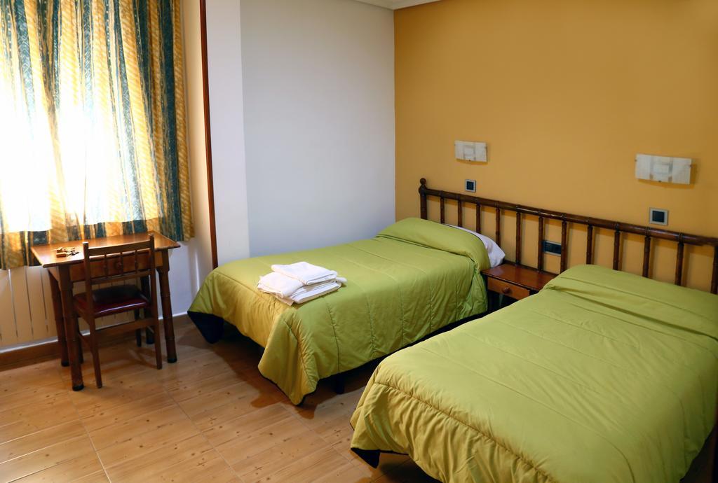 Hostal Muralla Plasencia Ngoại thất bức ảnh