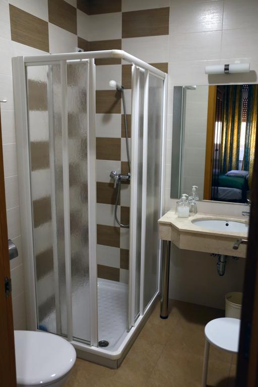 Hostal Muralla Plasencia Ngoại thất bức ảnh