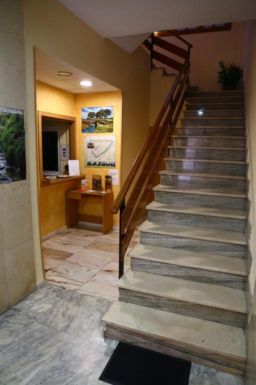 Hostal Muralla Plasencia Ngoại thất bức ảnh