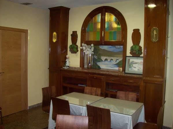 Hostal Muralla Plasencia Ngoại thất bức ảnh