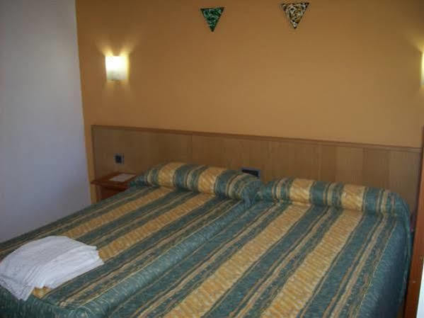 Hostal Muralla Plasencia Ngoại thất bức ảnh